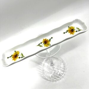 Limoges Fine Porcelain China Trinket Jewelry Pen eyeglass Floral Daisy Dish Tray